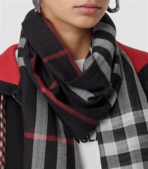 foulard burberry nuovo|burberry check wool scarf.